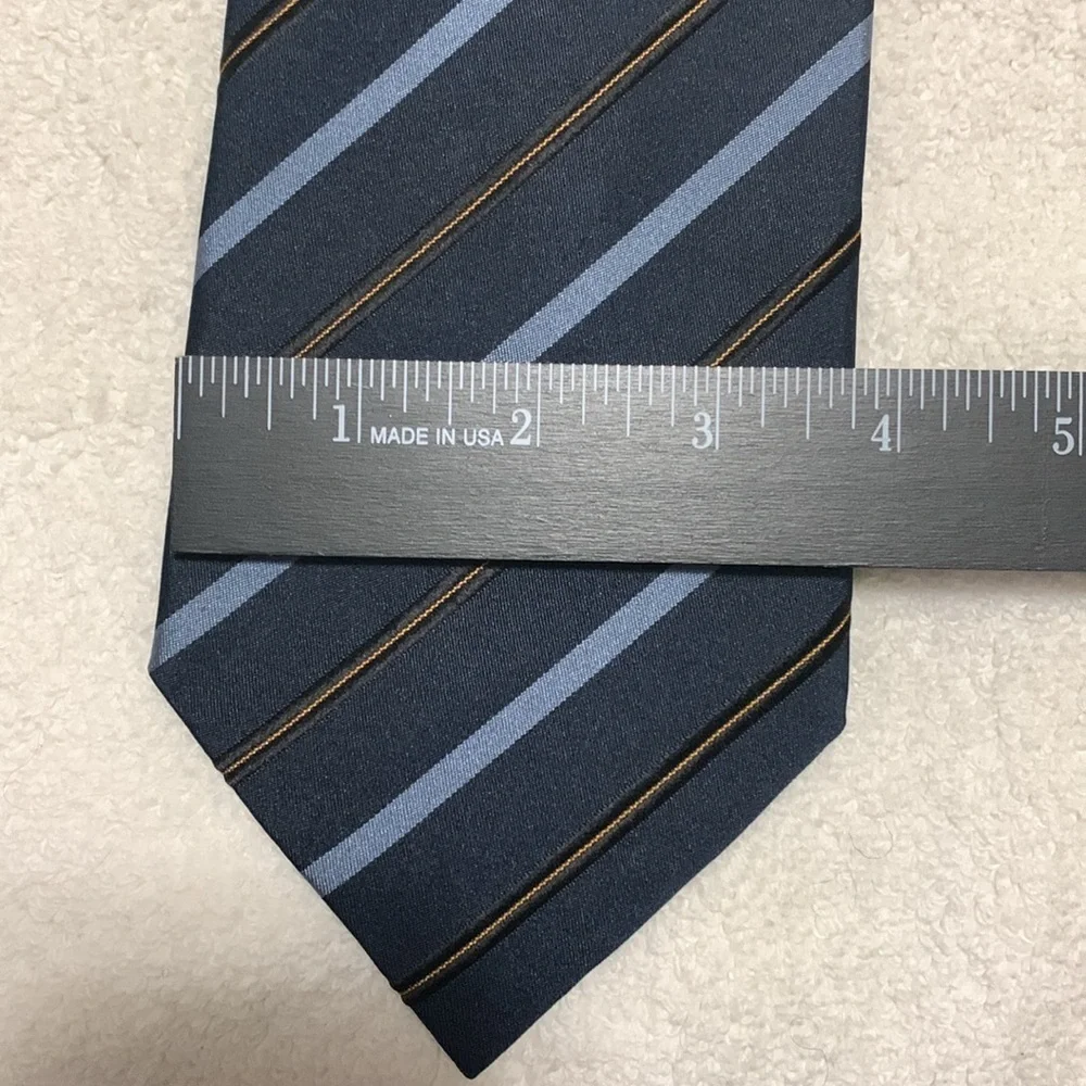 Ermenegildo Zegna Men’s 100% Silk Classic Blue Striped Tie Luxury Professional